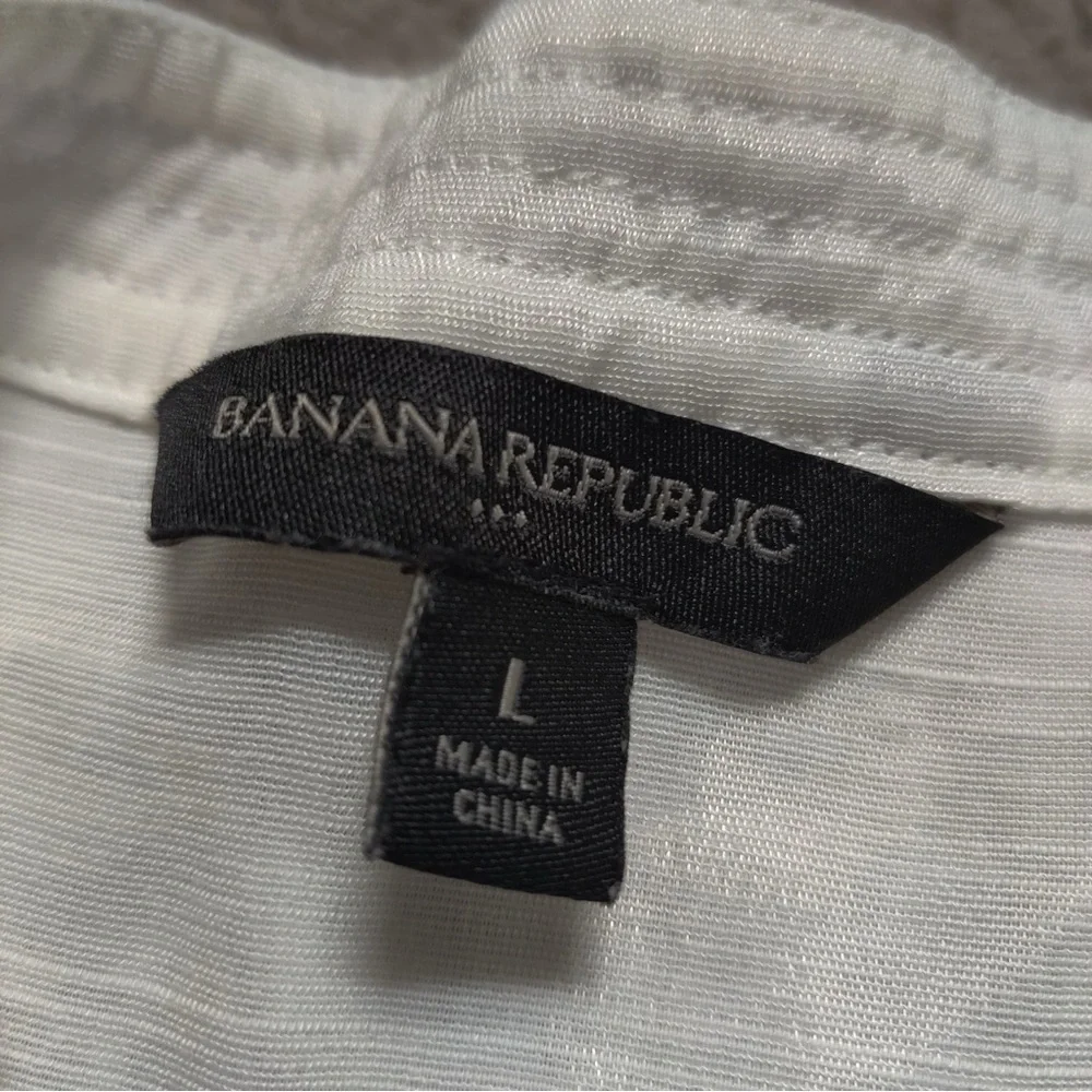 Banana Republic Factory White Half Placket Satin Blouse Short Sleeve Button Sz L - Picture 2 of 6